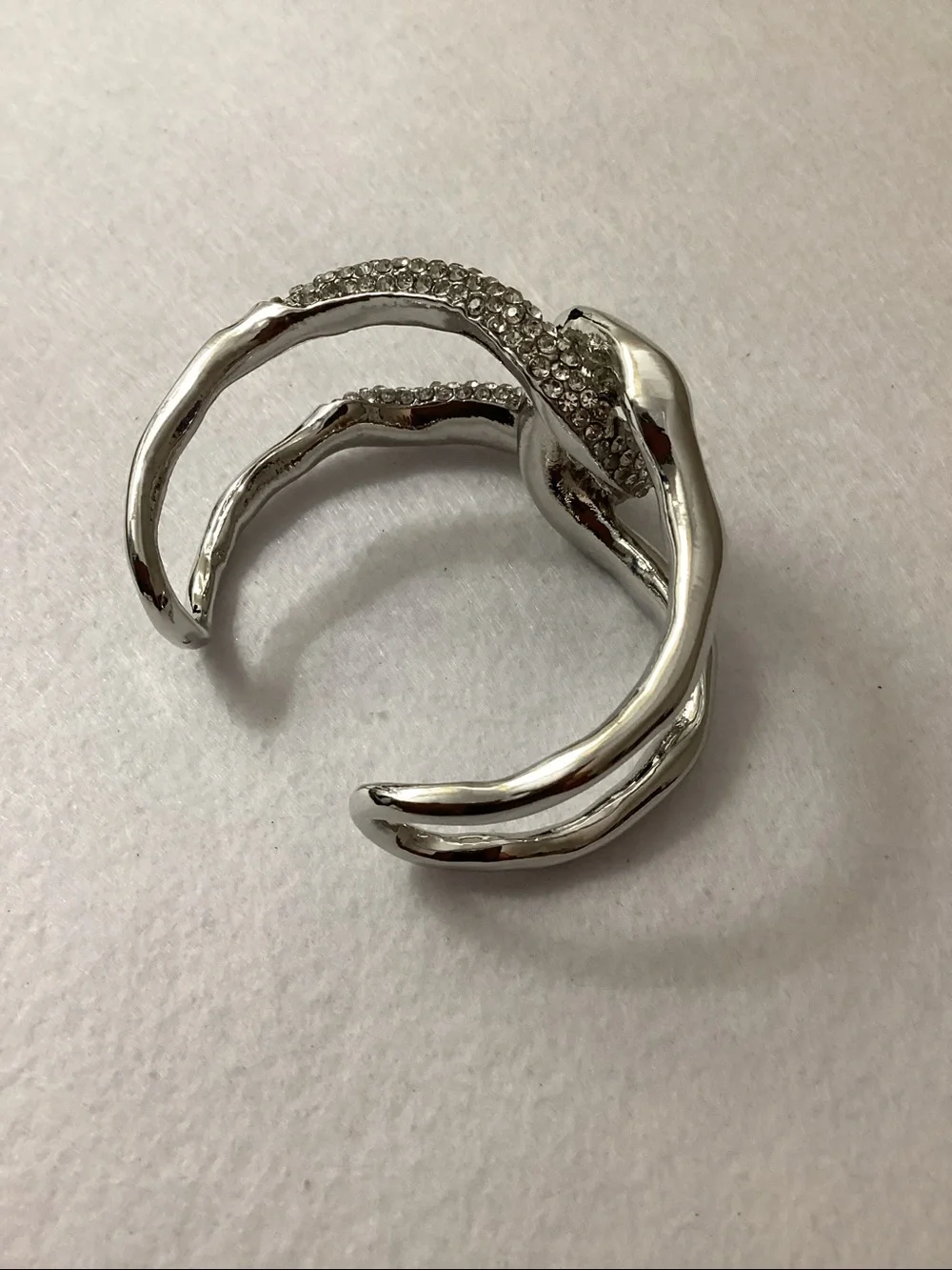 SOHI Women's The Opposta Cuff Bracelet
